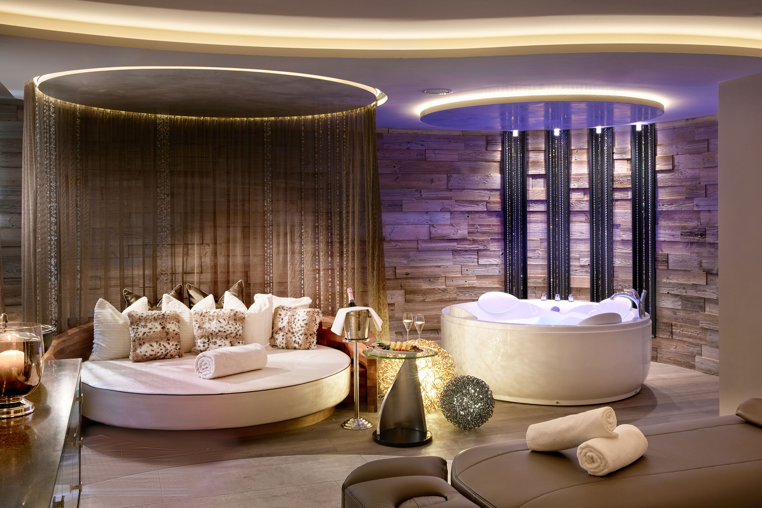 spa hotel mit whirlpool im zimmer